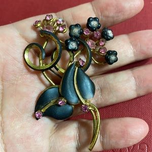 🖤AZUB AUSTRIA💕 signed vintage brooch